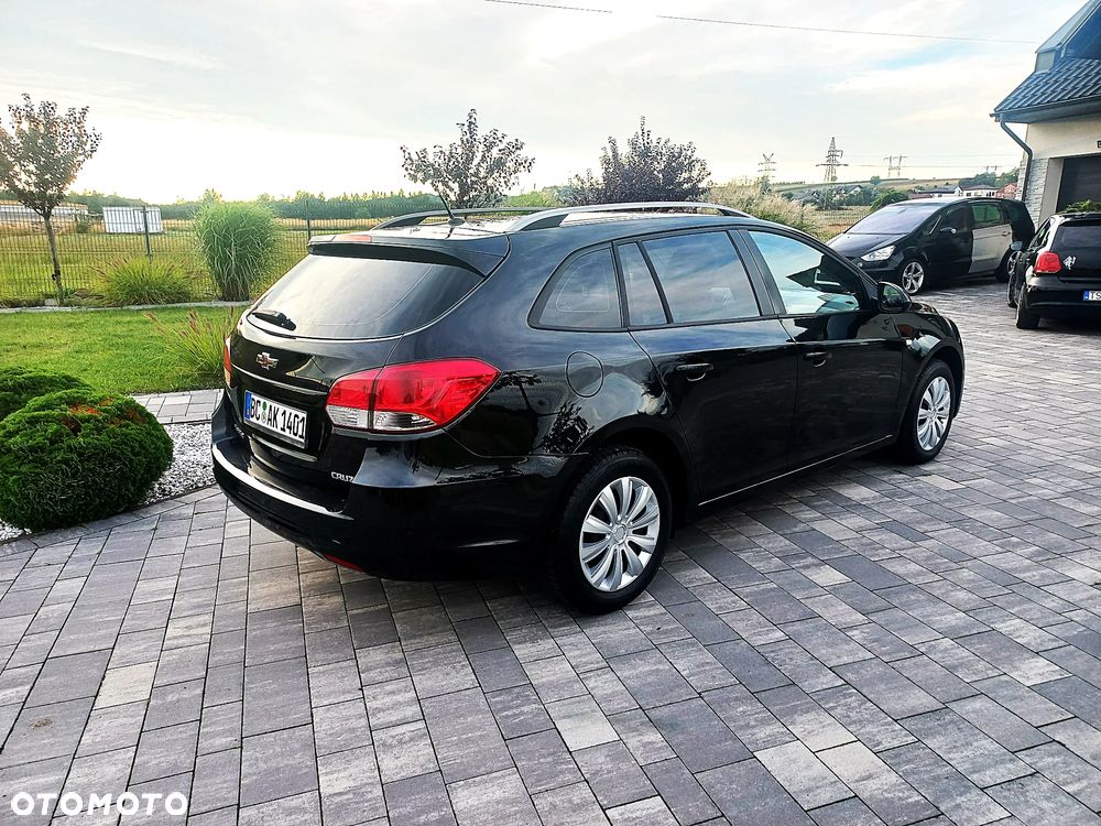 Chevrolet Cruze Station Wagon 1.6 LS - 7