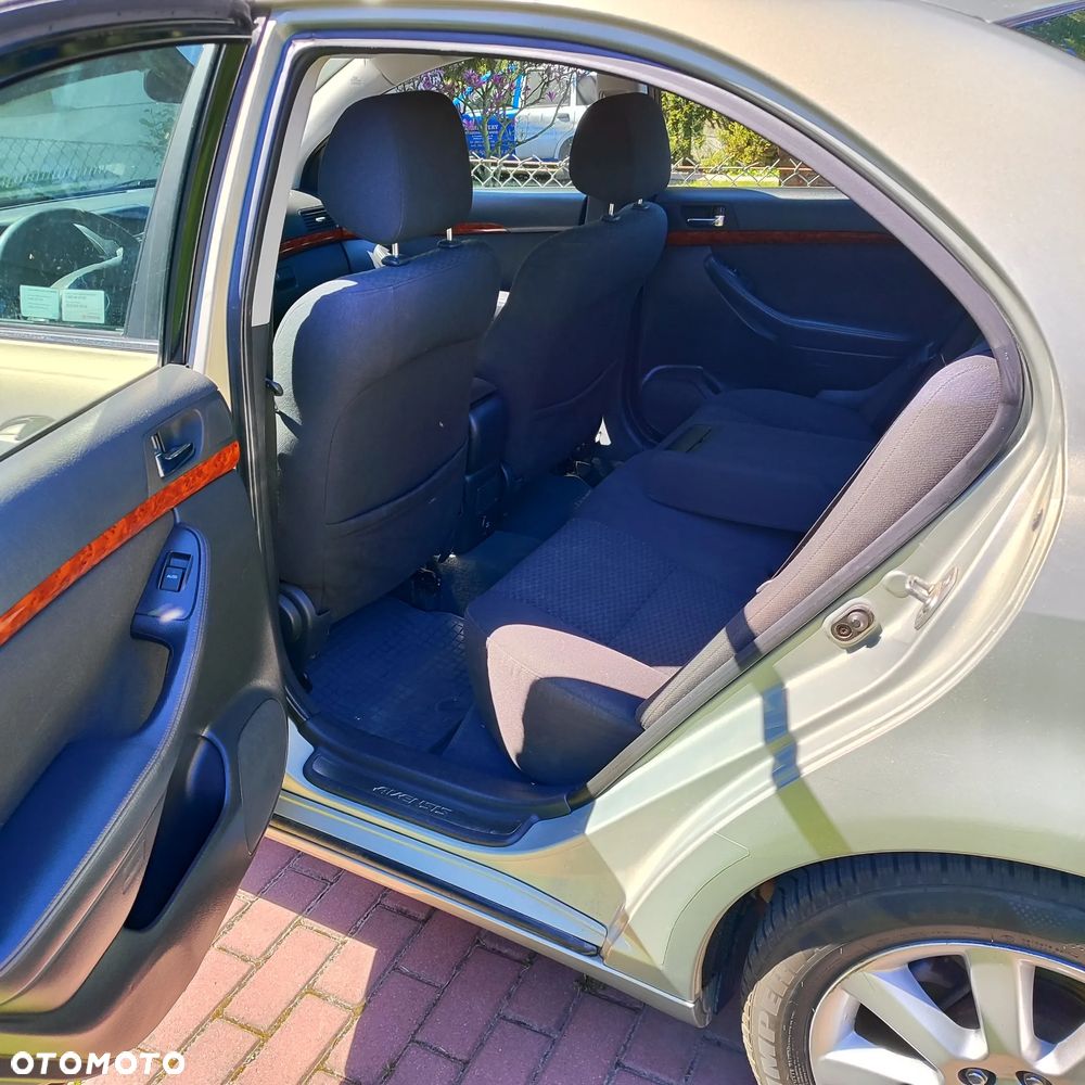 Toyota Avensis 2.0 VVT-i Sol - 6