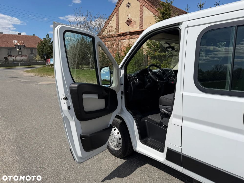 Fiat Ducato * DOKA / Brygadówka * 2.3 / 130KM * Skrzyniowy * 7 Osób * - 22