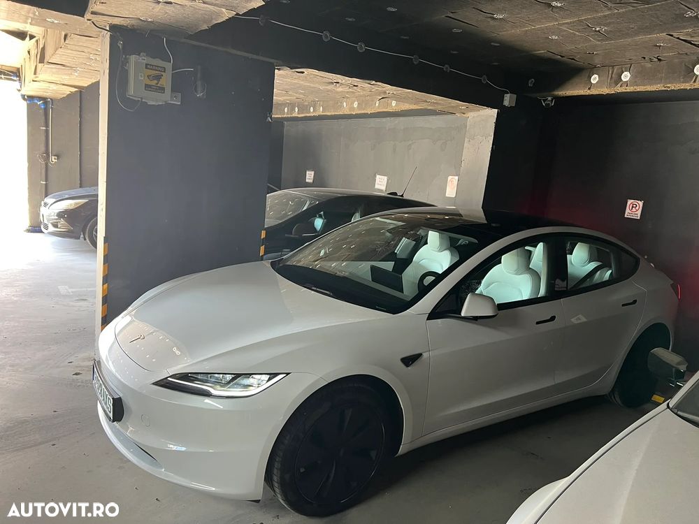 Tesla Model 3 RWD - 9