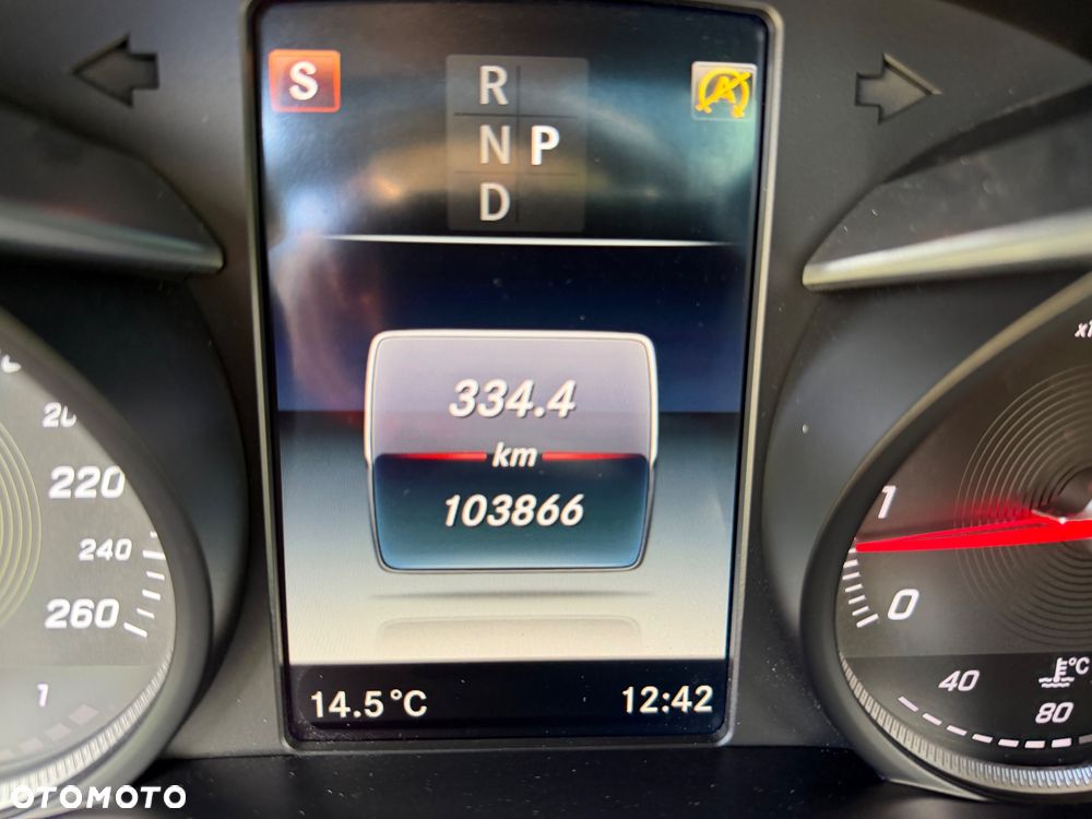 Mercedes-Benz Klasa C 200 4-Matic 9G-Tronic - 34