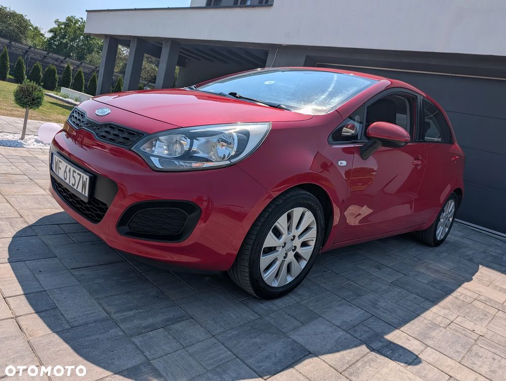 Kia Rio 1.4 M - 11