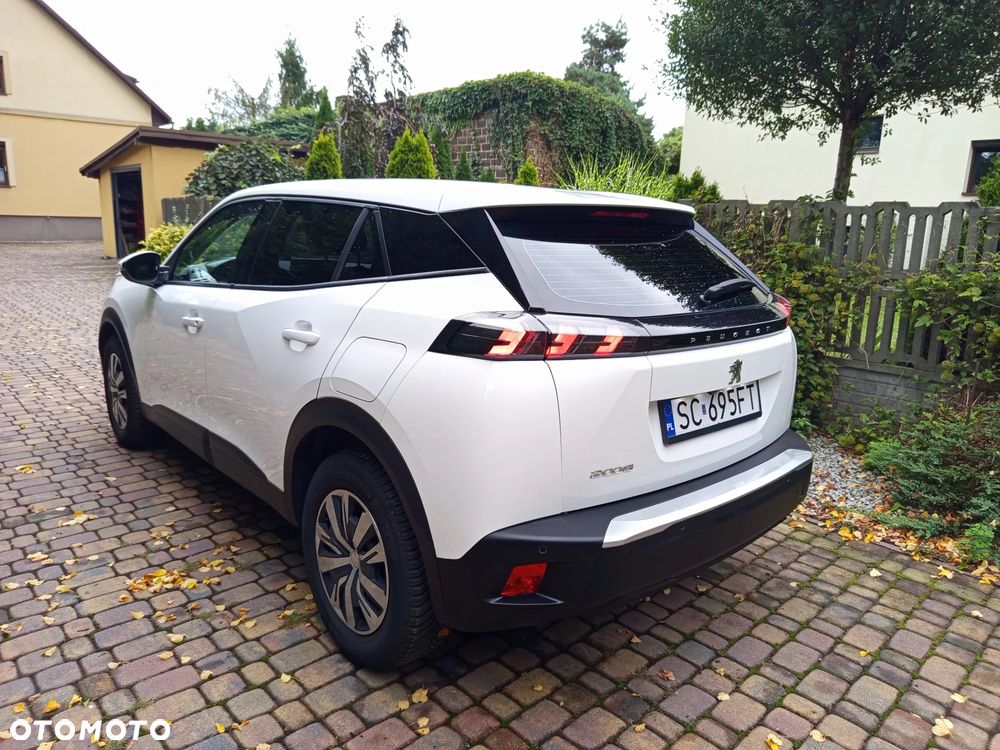 Peugeot 2008 BlueHDi 100 STOP & START Signature - 4