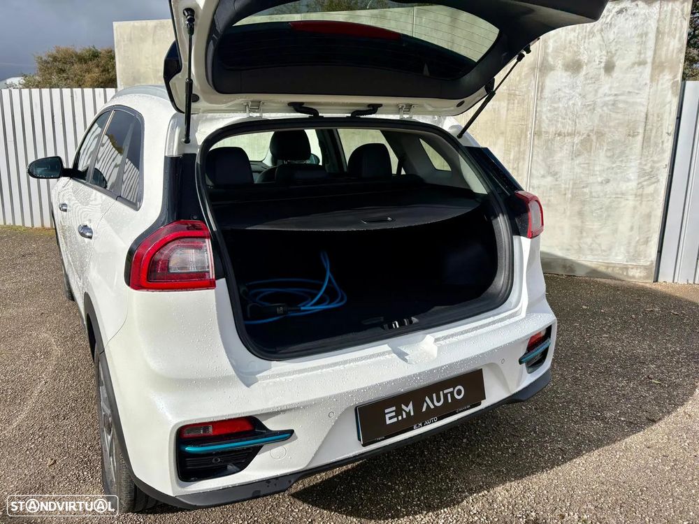 Kia e-Niro Vision - 17