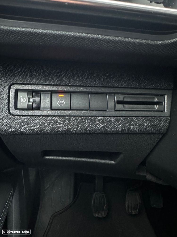 Peugeot 3008 PureTech 130 Stop & Start GPF Allure Business-Pack - 15