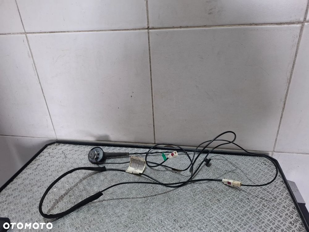 Antena dachowa instalacja Renault Master III 2,3 DCI 2012 rok nr 282430026R - 1