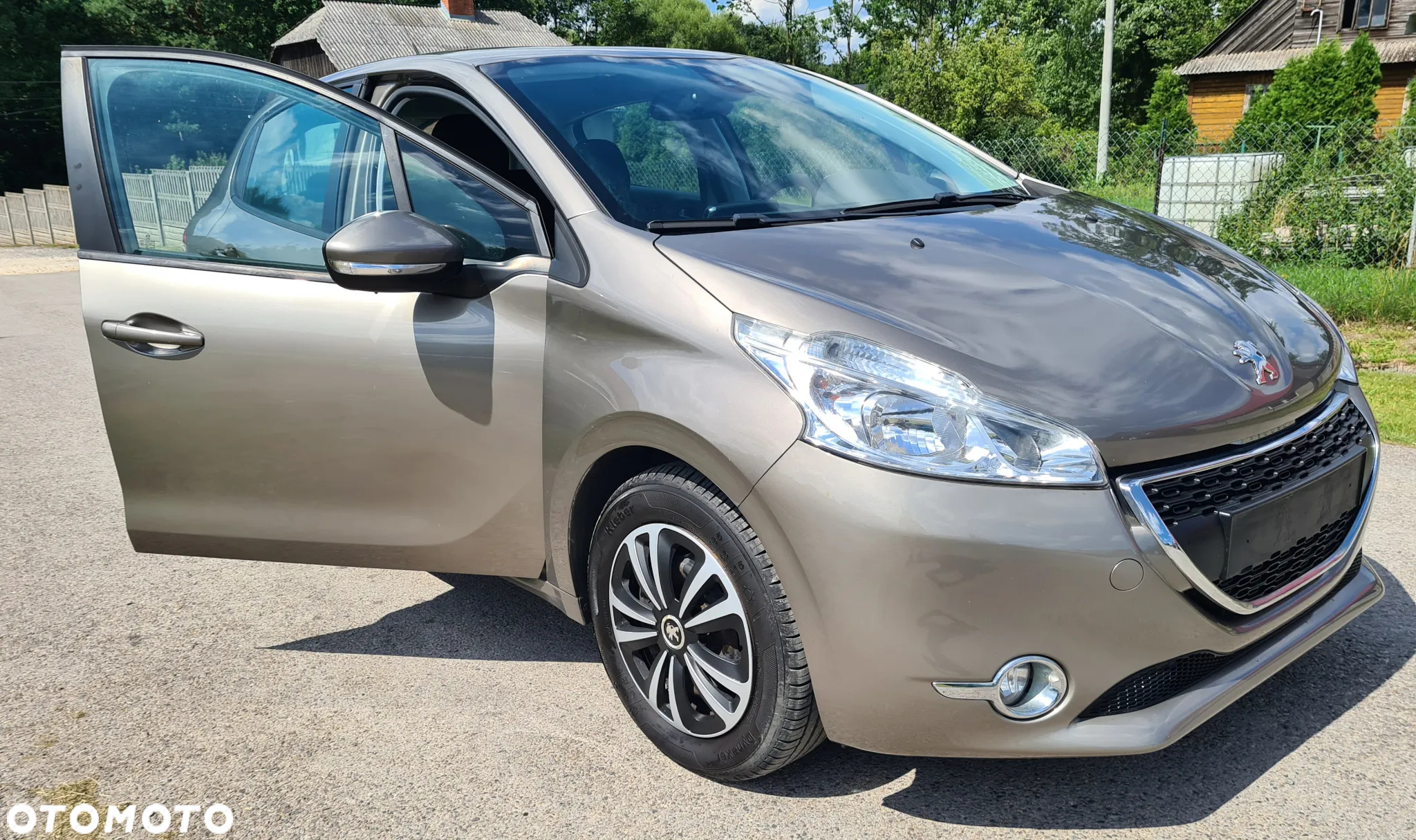 Peugeot 208 - 9