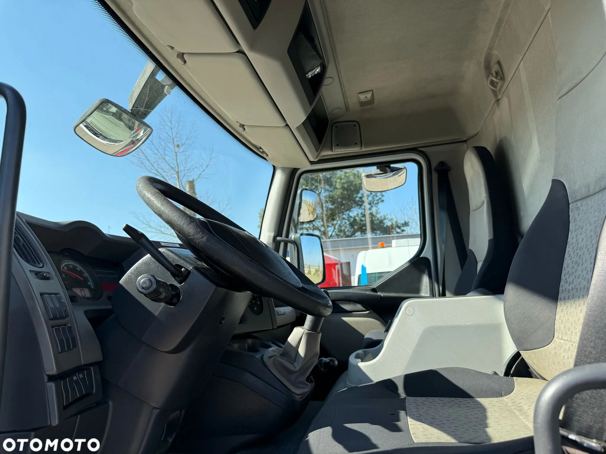 Renault Midlum 220 DXI - 9