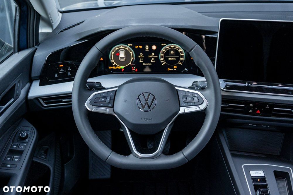 Volkswagen Golf - 24