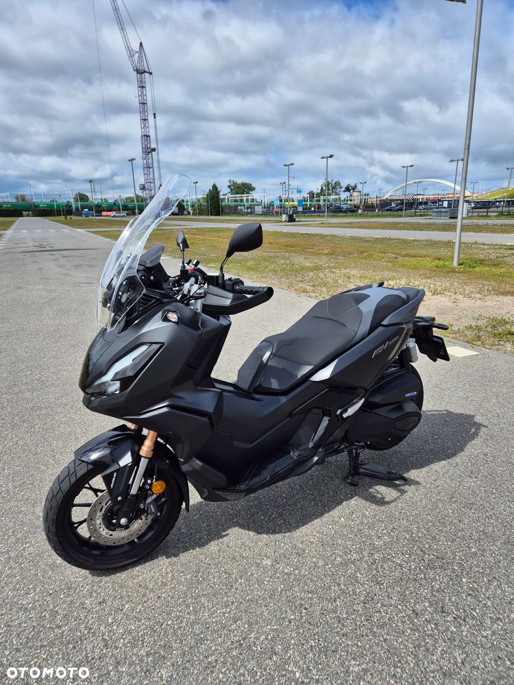 Honda ADV350 - 2