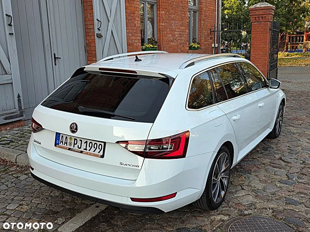 Skoda Superb 2.0 TDI DSG L&K - 24
