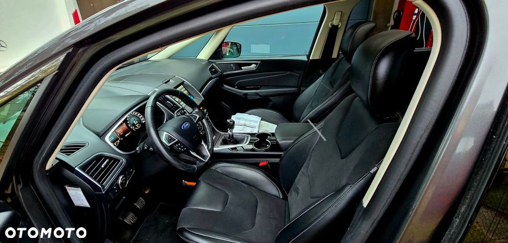 Ford S-Max - 31