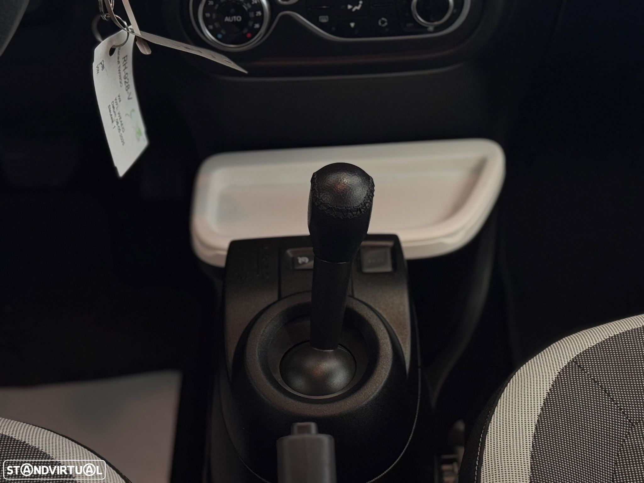 Renault Twingo 1.0 SCe Limited EDC - 13