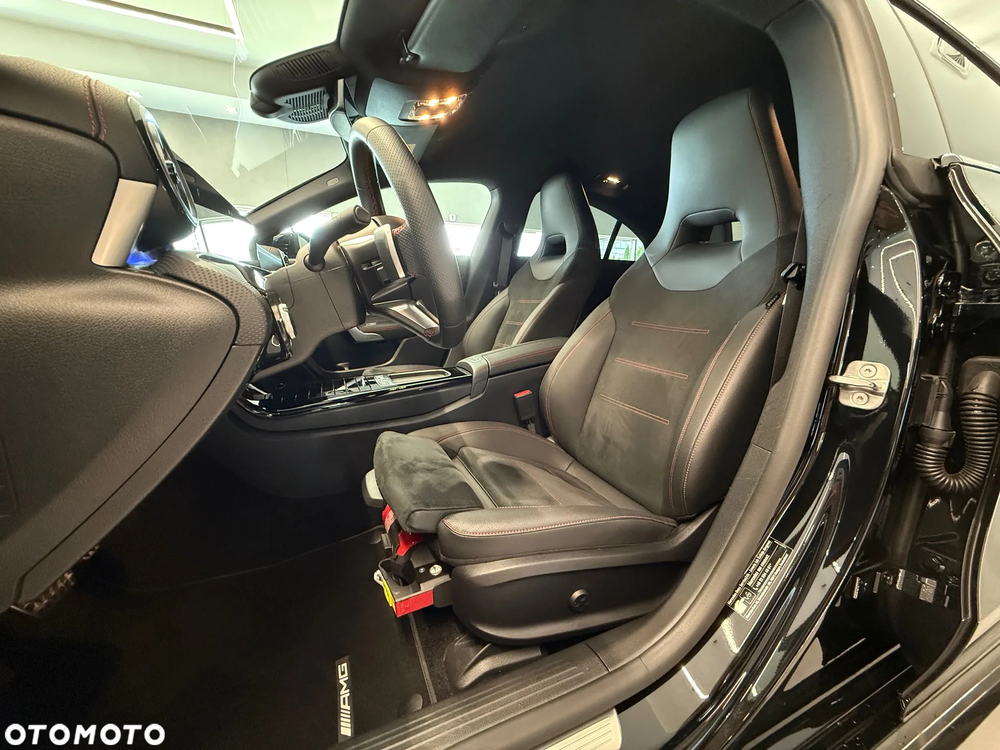 Mercedes-Benz CLA 200 AMG Line 7G-DCT - 14