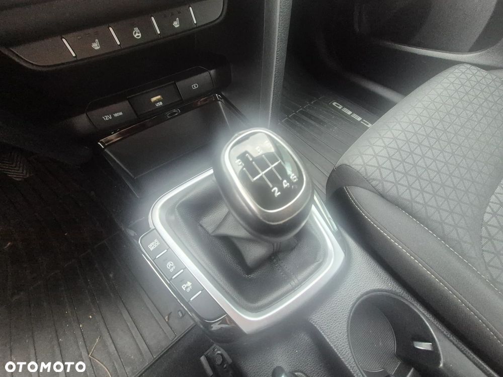 Kia Ceed 1.6 CRDi SCR L Business Line Plus - 22