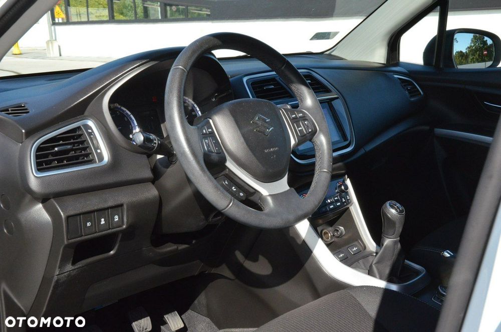 Suzuki SX4 S-Cross - 23