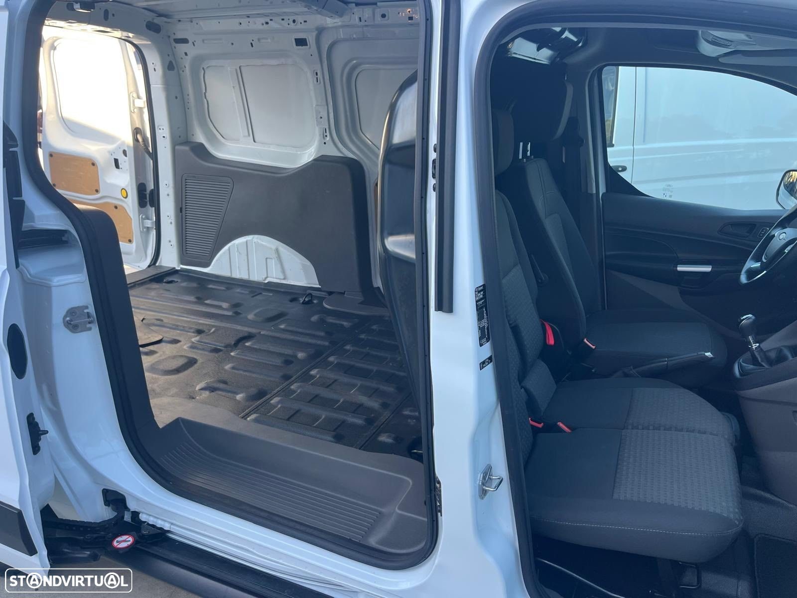 Ford Transit Connect 1.5 TDCi 240 L2 Ambiente - 12
