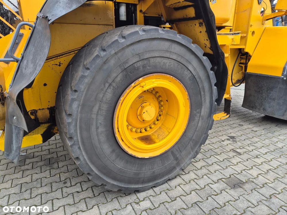 Volvo L 180E 4X4 / HEAVY DUTY / ŁADOWARKA KOŁOWA / CHWYTAK DO BALI I DREWNA / WIELE ZASTOSOWAŃ / OD PIERWSZEGO WŁAŚCICIELA / DOBRY STAN / MOŻLIWOŚĆ TRANSPORTU - 18