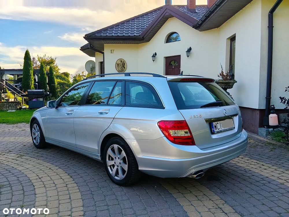 Mercedes-Benz Klasa C 220 CDI DPF (BlueEFFICIENCY) Elegance - 4