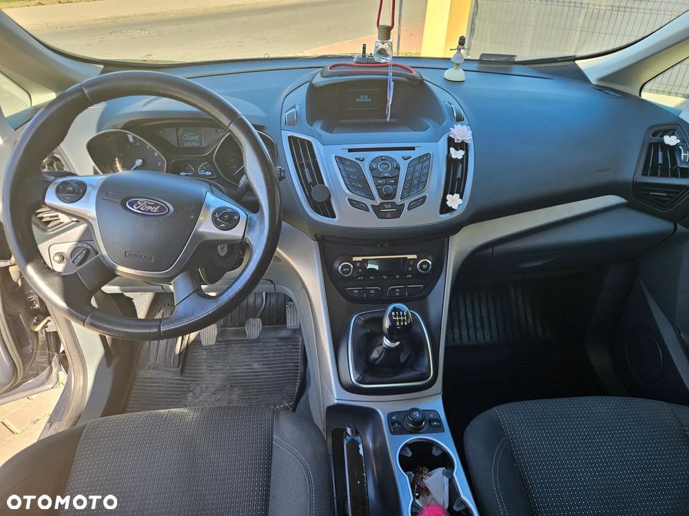 Ford Grand C-MAX - 9