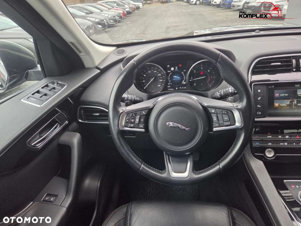 Jaguar F-Pace - 16