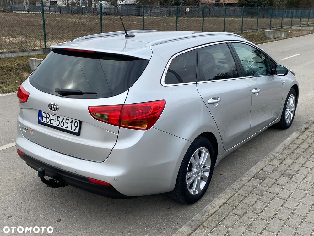Kia Ceed 1.4 CVVT Dream Team Edition - 6