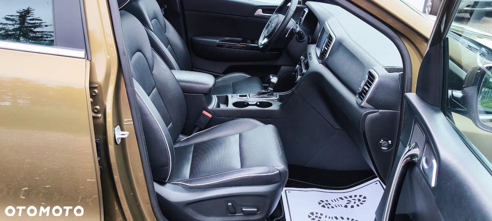 Kia Sportage 1.6 T-GDI AWD GT LINE - 11