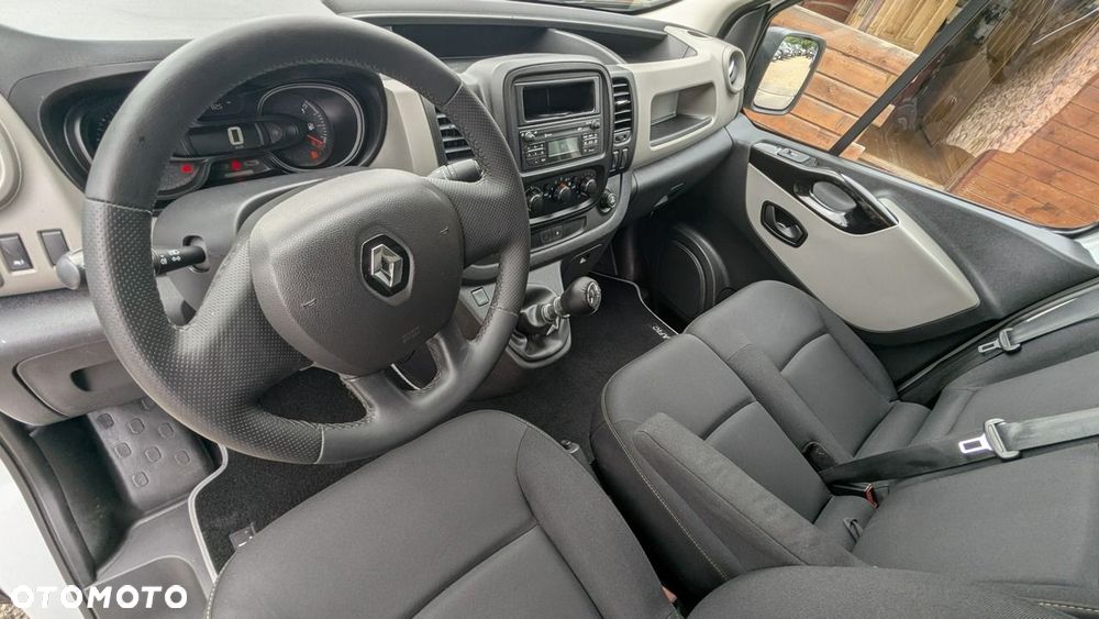 Renault Trafic - 17
