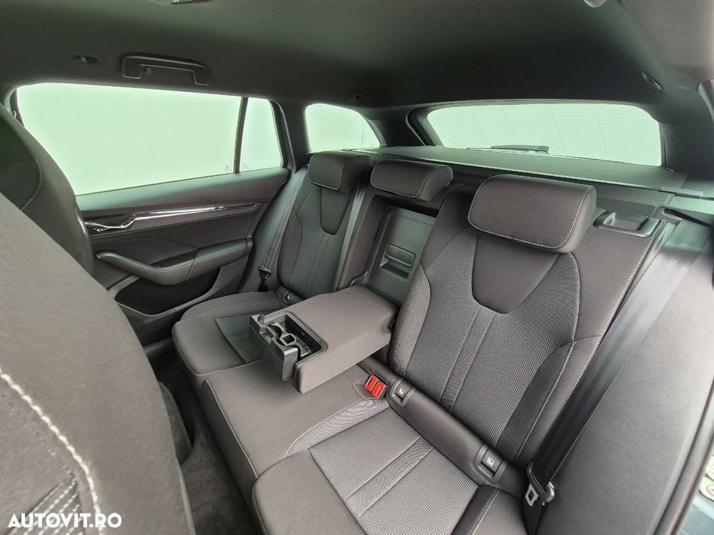 Skoda Octavia Combi 1.4 TSI iV DSG Sportline - 12