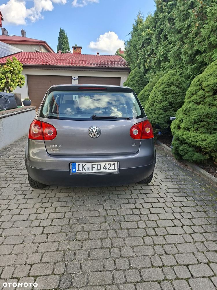 Volkswagen Golf 1.6 Comfortline - 6