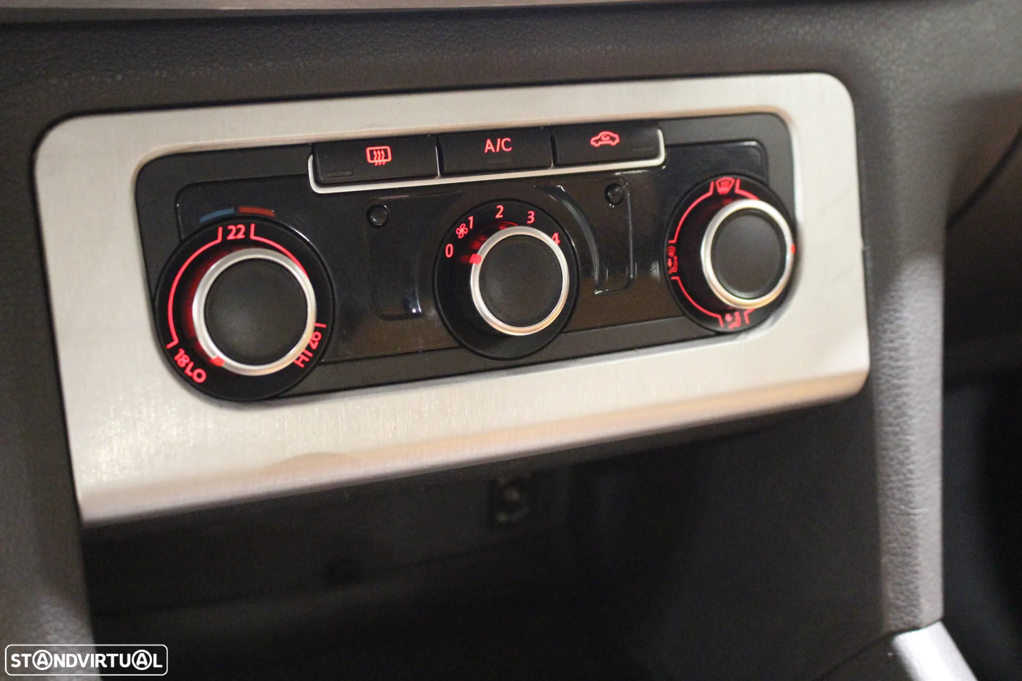 VW Amarok 2.0 TDi CD Extra AC Plus CM 4Motion - 33