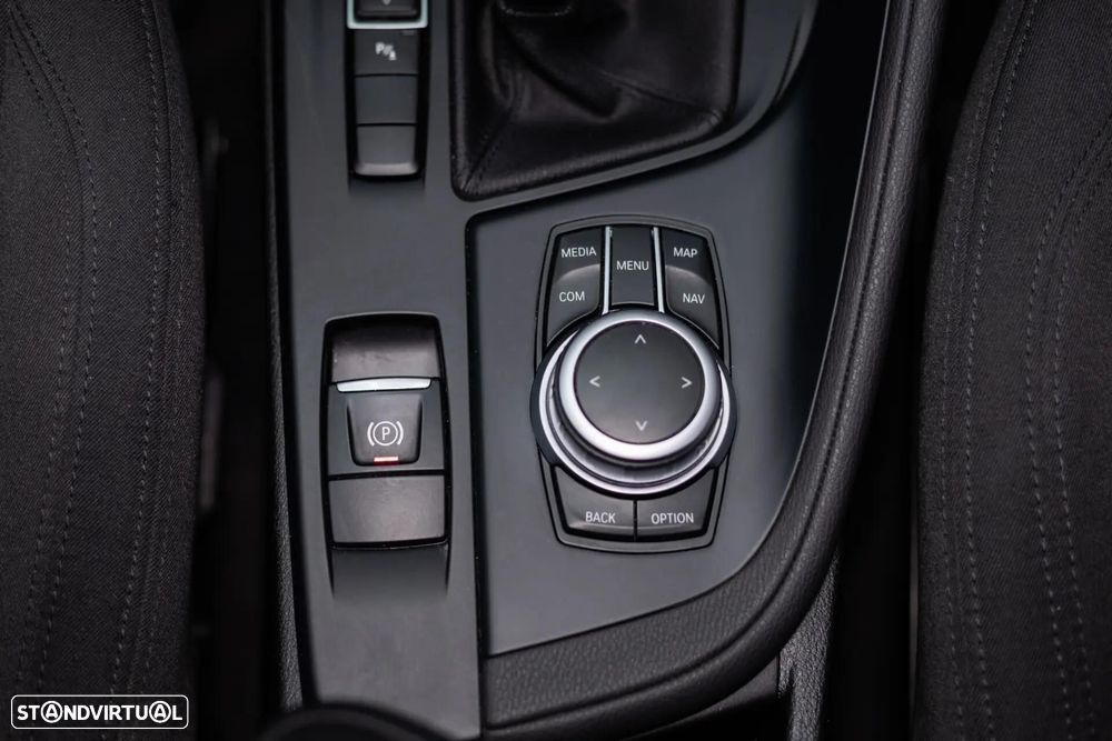 BMW X1 16 d sDrive Advantage Auto - 41