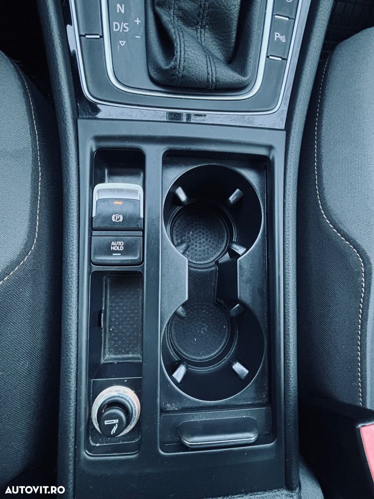 Volkswagen Golf - 18