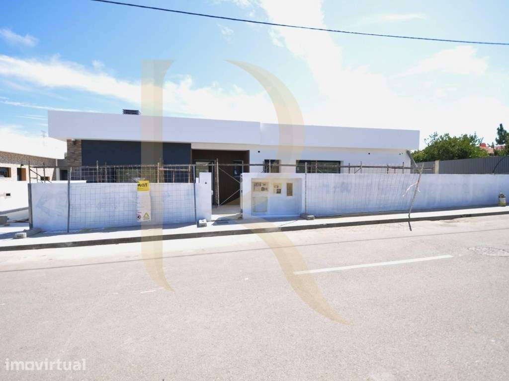 Moradia isolada térrea T4 nova com garagem e piscina na Quinta da M... - Grande imagem: 3/28