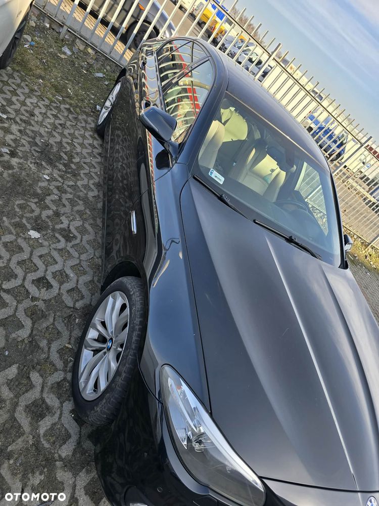 BMW Seria 5 520d xDrive Luxury Line sport - 2