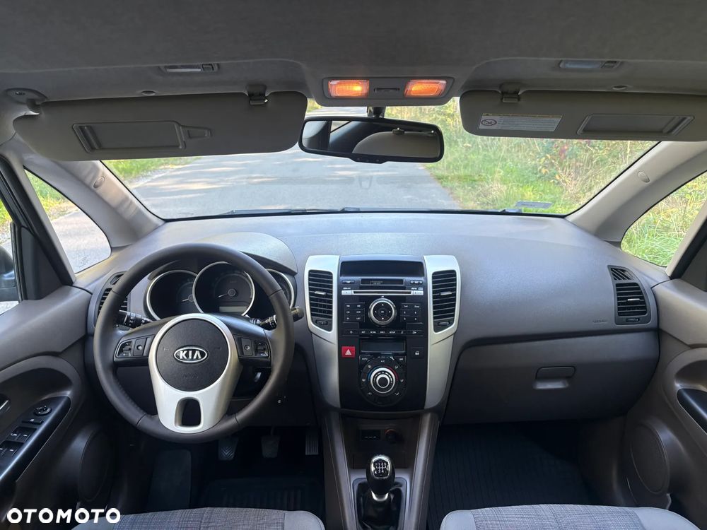 Kia Venga - 22