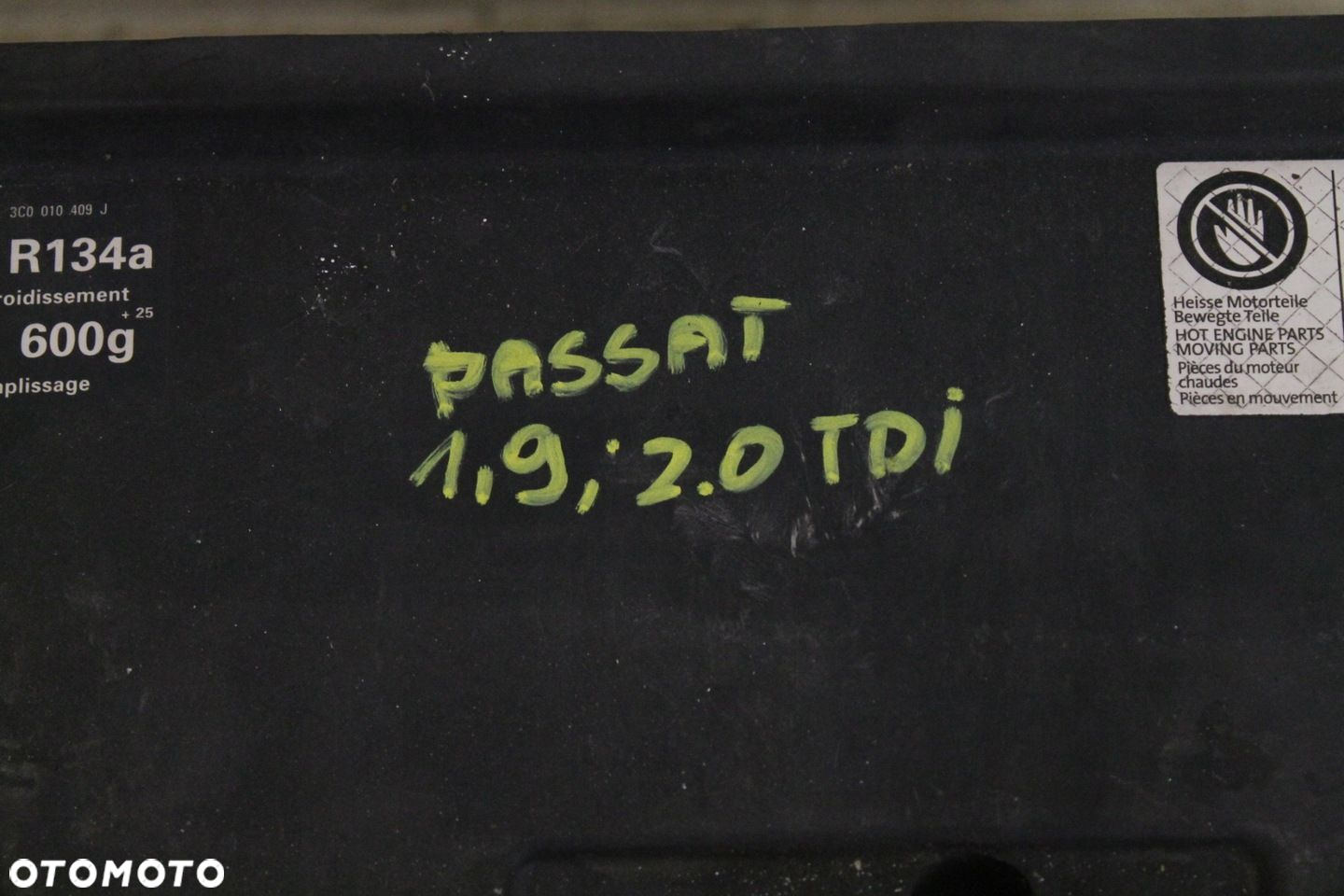 VW PASSAT B6 2.0 TDI 05R- PAS PRZEDNI CHŁODNICE - 12