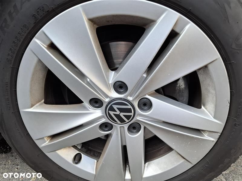 Volkswagen Golf - 26