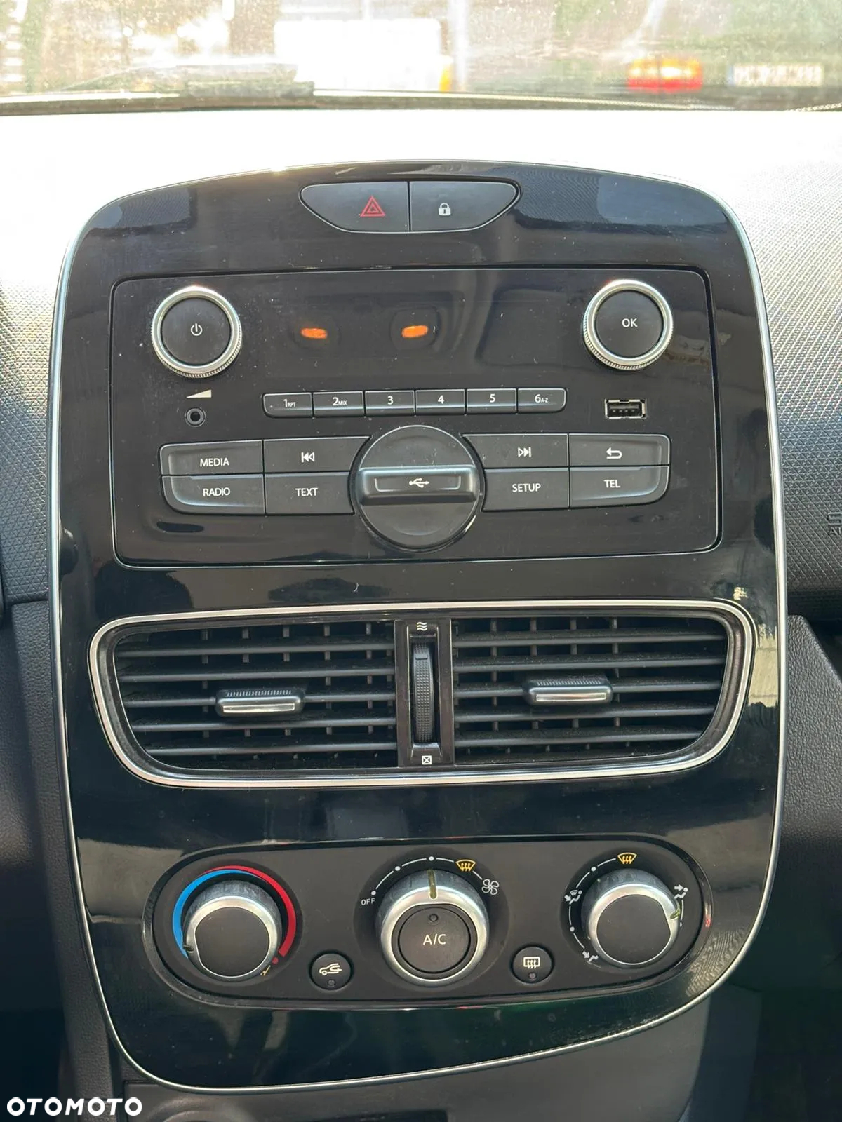 Renault Clio 1.2 16V Alize - 19