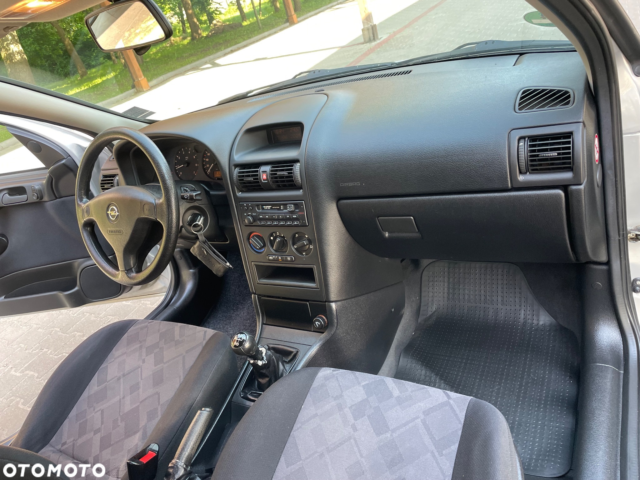 Opel Astra II 1.6 Elegance - 9