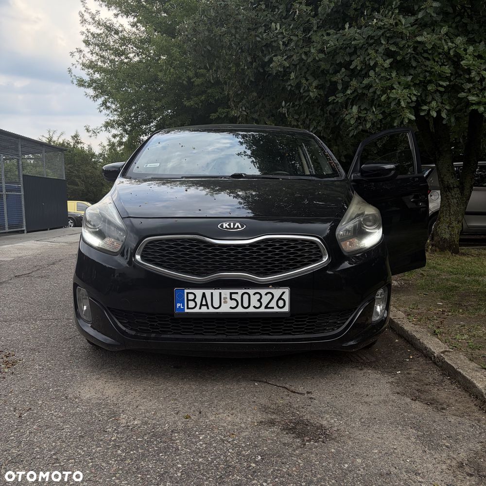 Kia Carens - 2