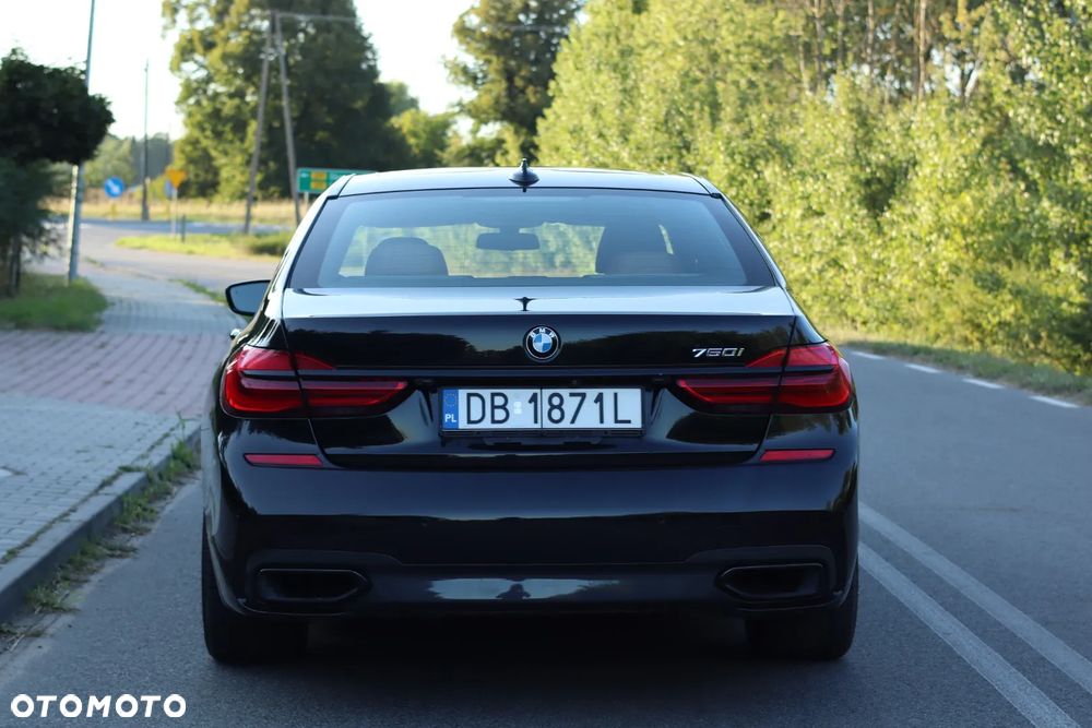 BMW Seria 7 750Li - 4