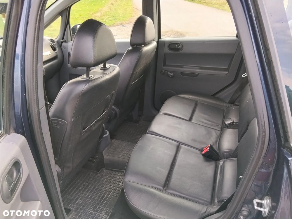 Mitsubishi Colt 1.1 - 8