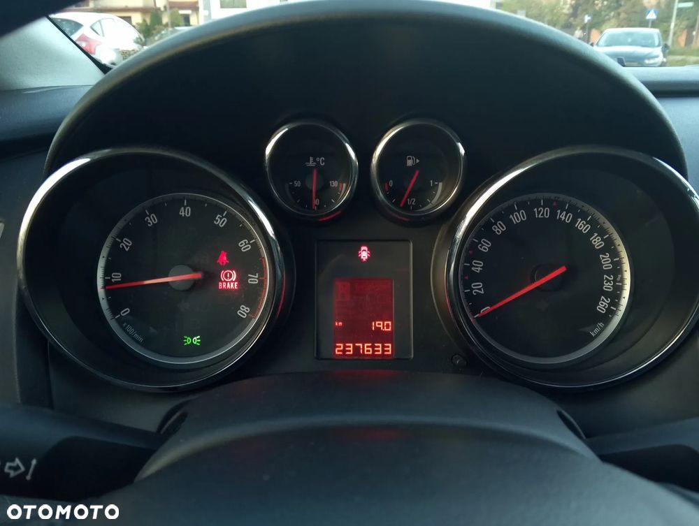 Opel Astra - 11