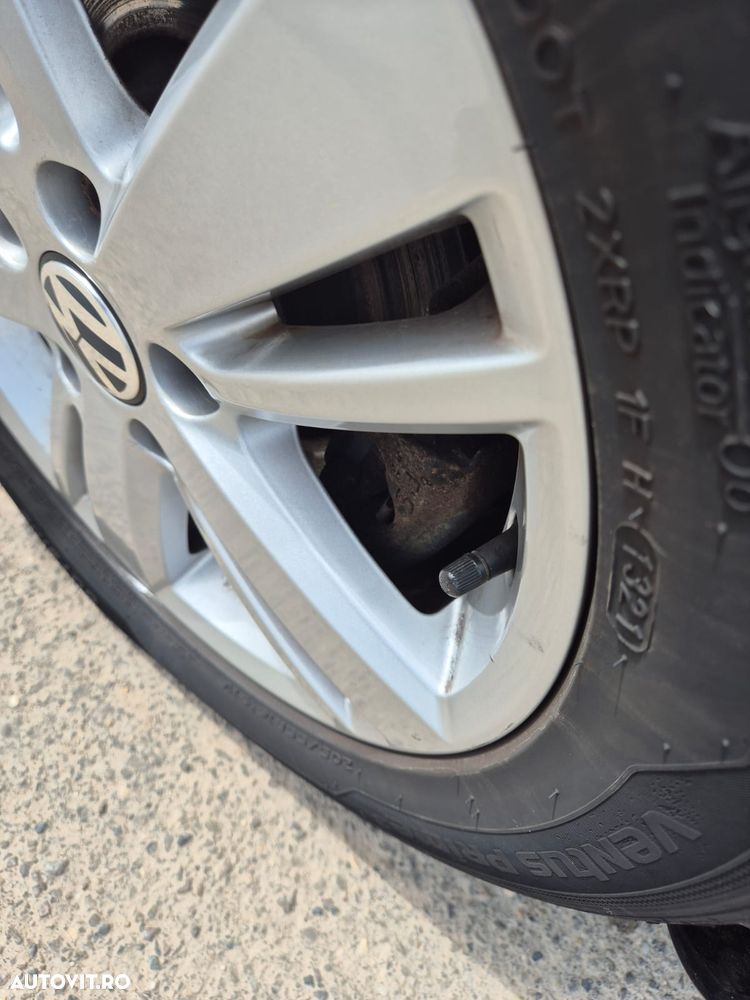 VOLKSWAGEN Golf 2012 — imagine 11