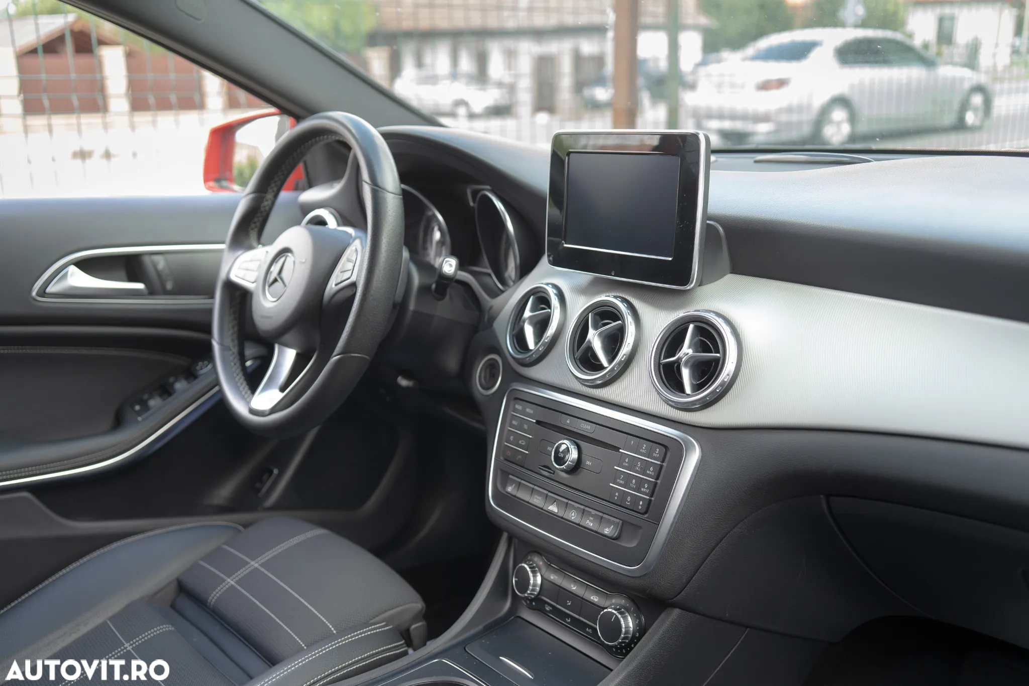 Mercedes-Benz GLA 220 d 7G-DCT UrbanStyle Edition - 33