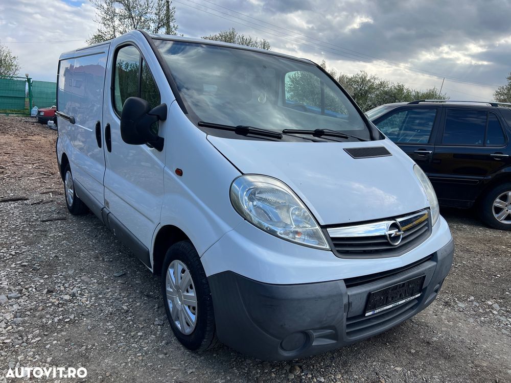 Opel Vivaro - 1
