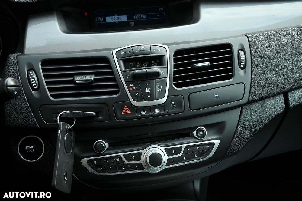 Renault Laguna dCi 110 FAP Limited - 16