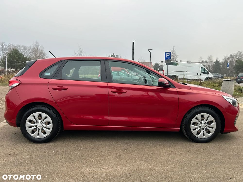 Hyundai i30 1.4 Classic + - 9