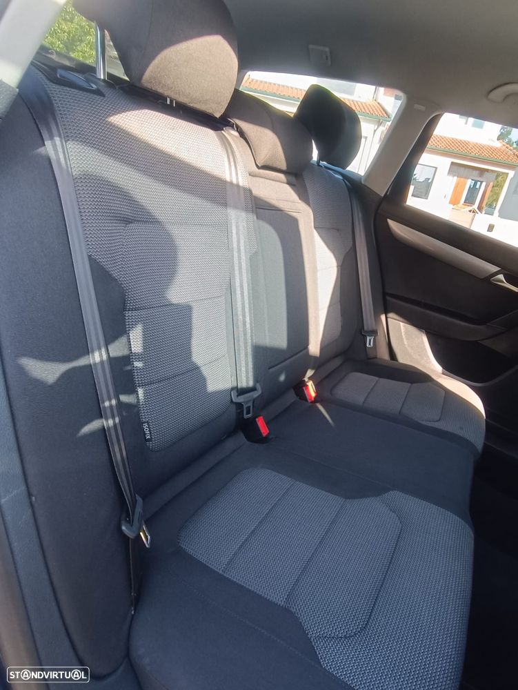 VW Passat Variant 2.0 TDI Confortline - 7